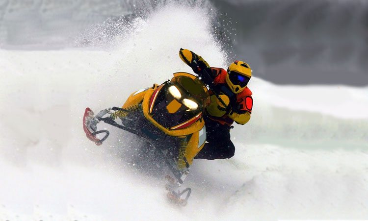 Snowmobilers make “heroic” attempts to rescue avalanche victim