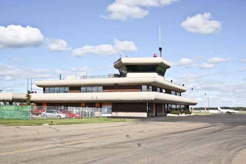Peace River Airport getting roof replacement