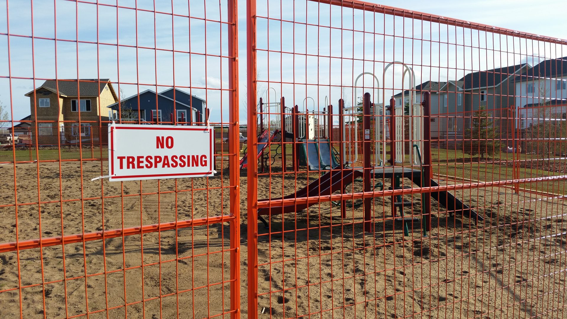 Children warned against using unsafe playground