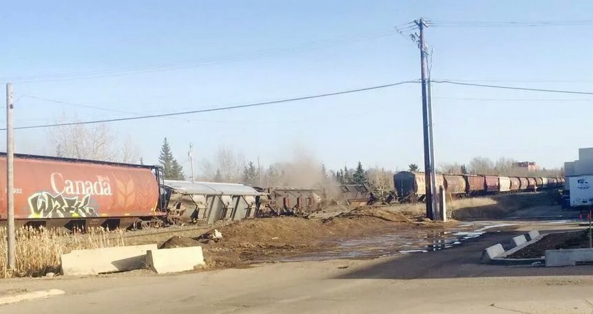 Trail derailment at 116th Avenue in Grande Prairie