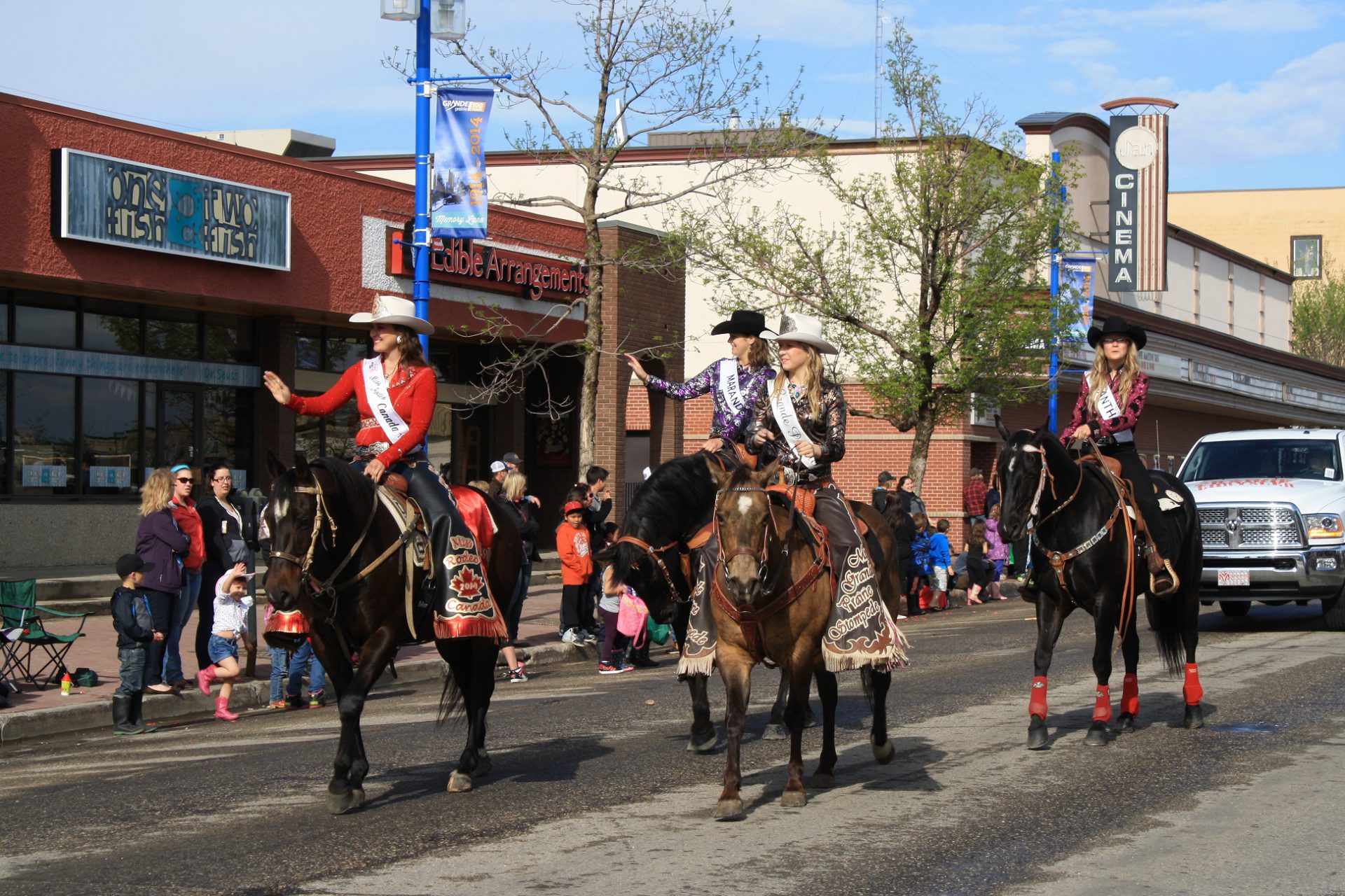 Parade tonight kicks off 2015 Stompede