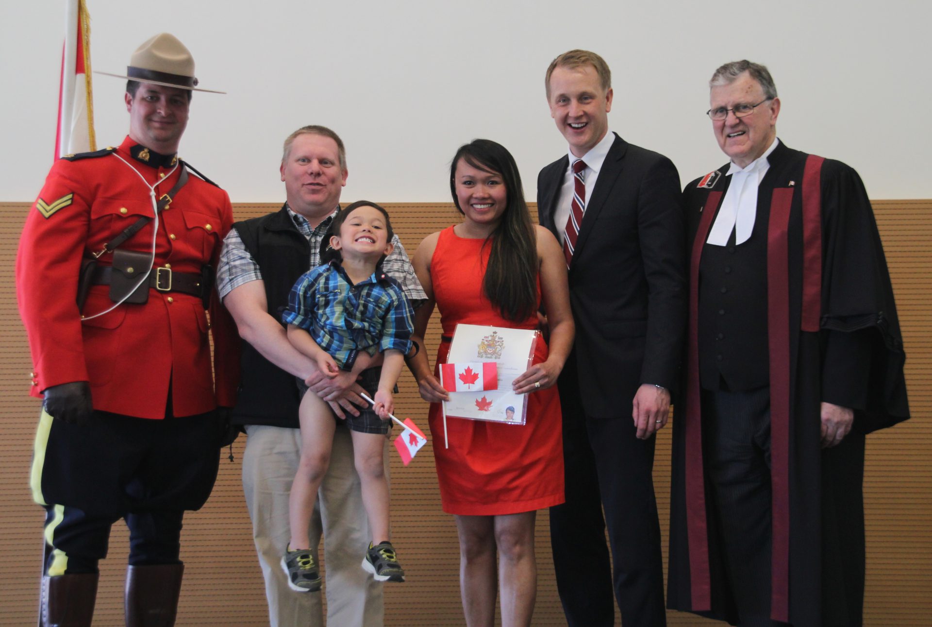 333 new Canadian citizens sworn in