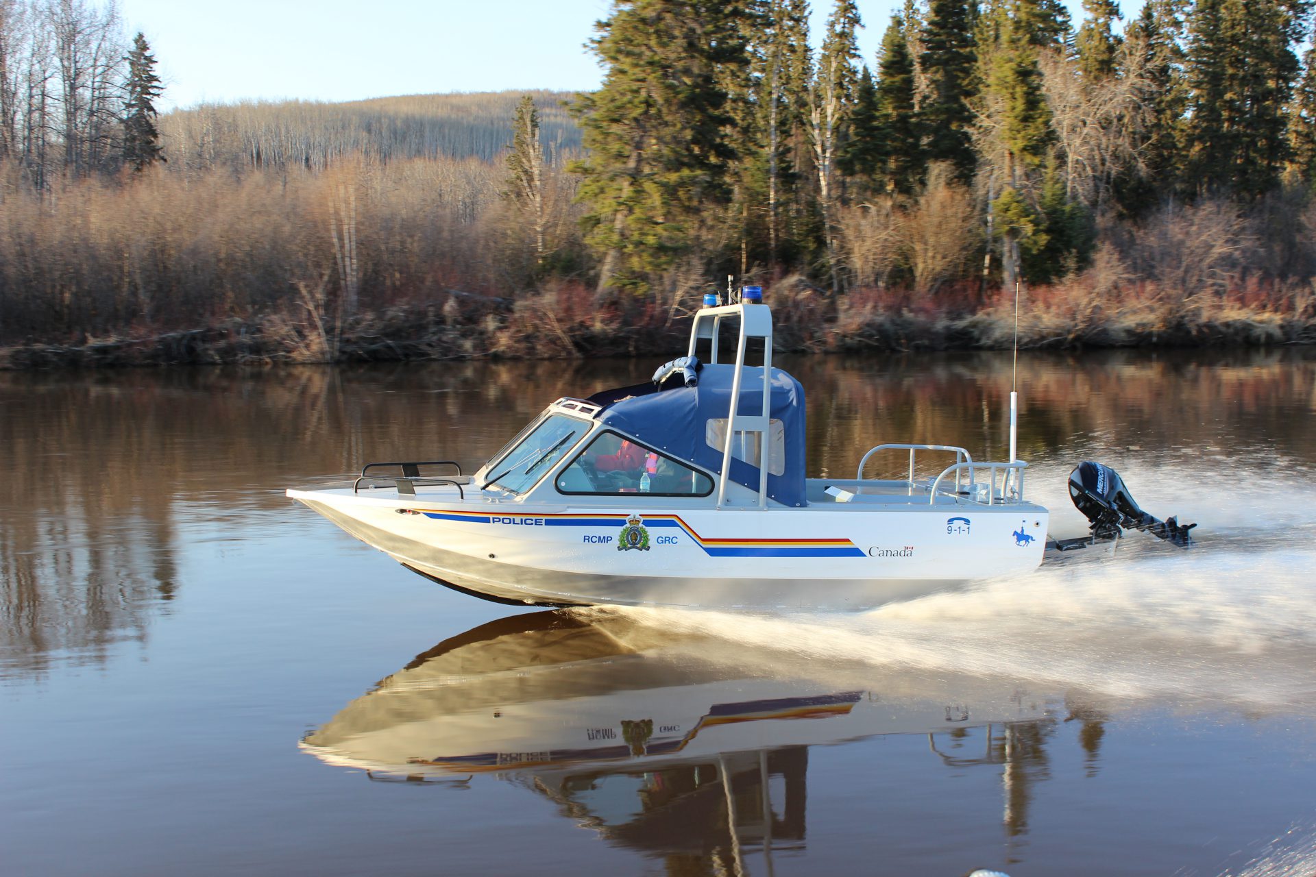 RCMP boat capsizes on Athabasca River near Whitecourt