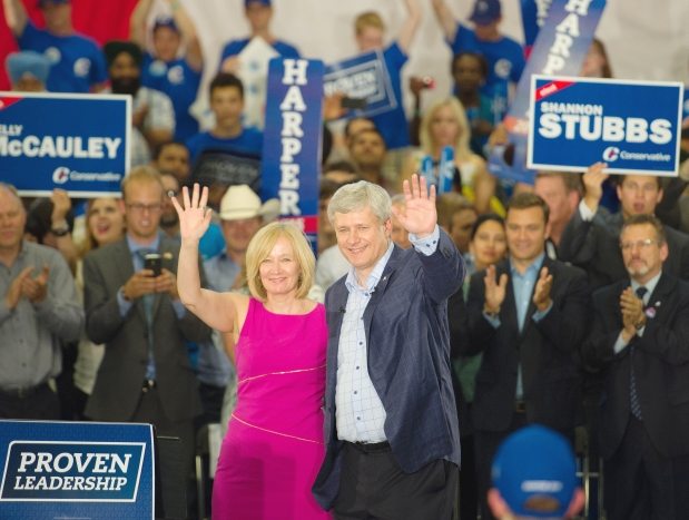 Harper attacks Alberta NDP at Edmonton campaign stop