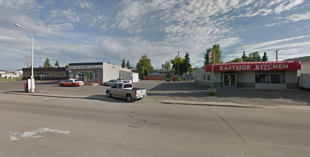 Clerk attacked with bear spray after armed robbery