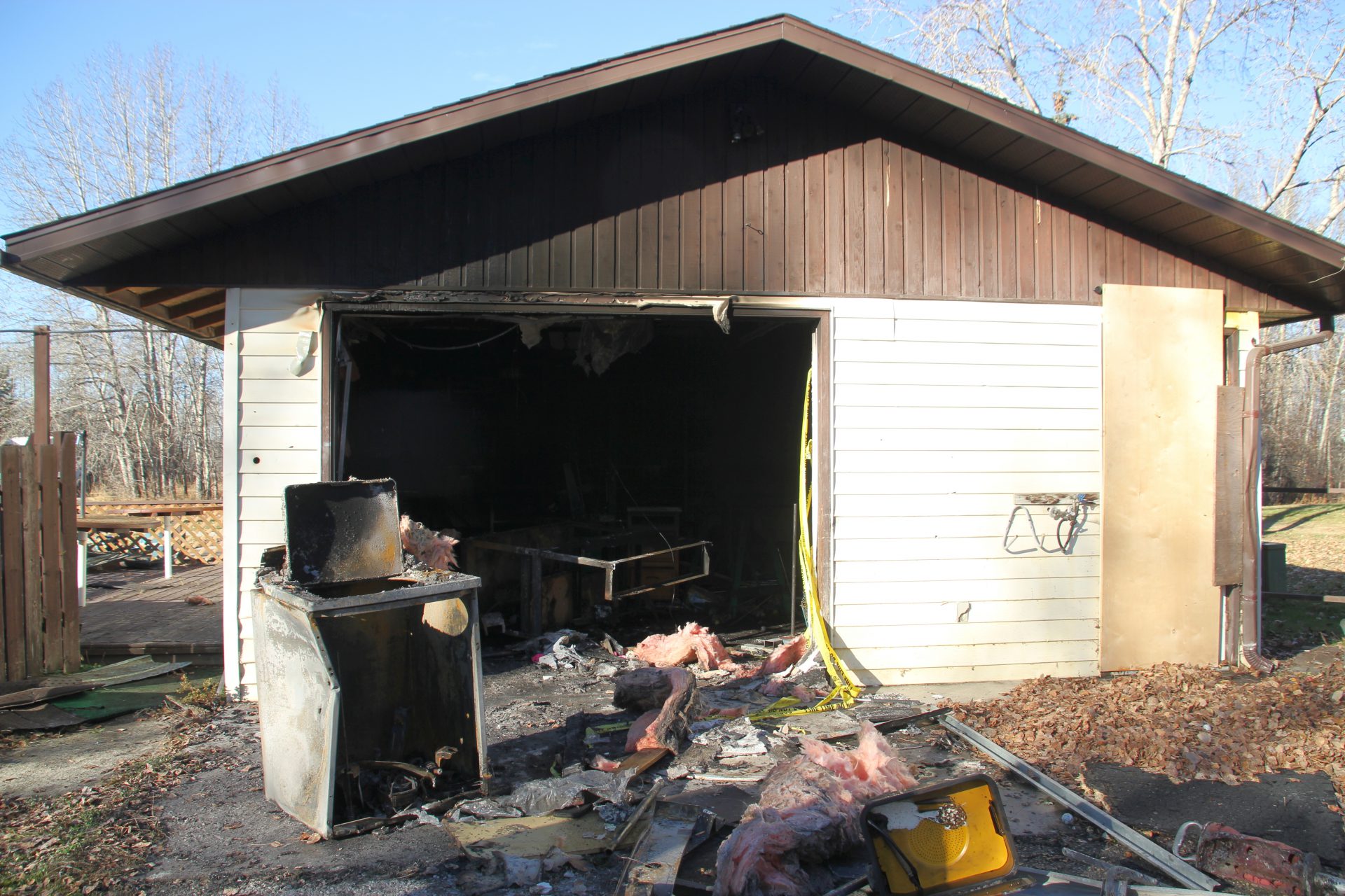 Fire in Wee Links pro shop