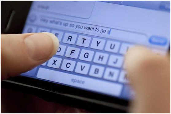18 year old charged after texting 13 year old girl
