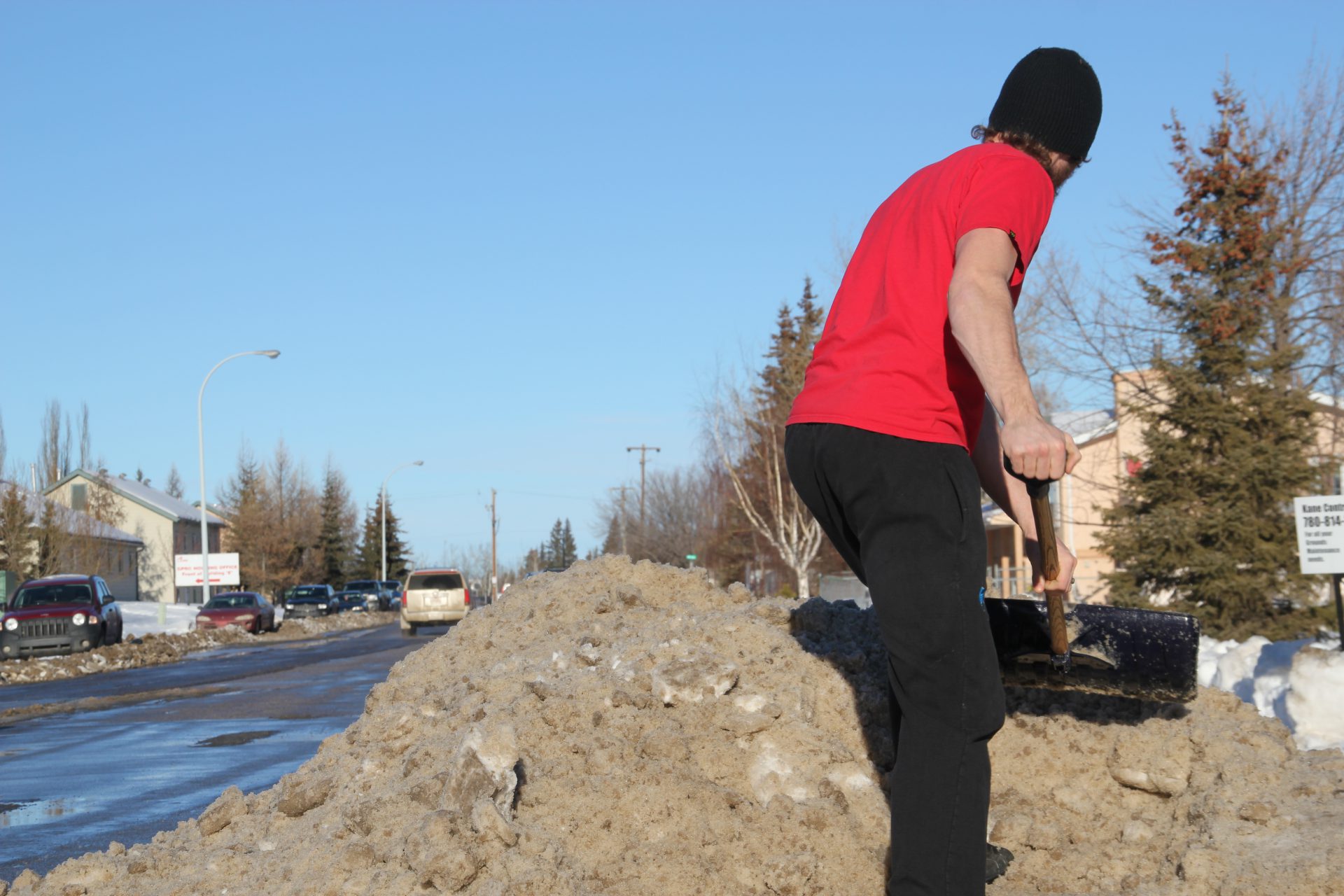 Grande Prairie residents dealing with snow windrows