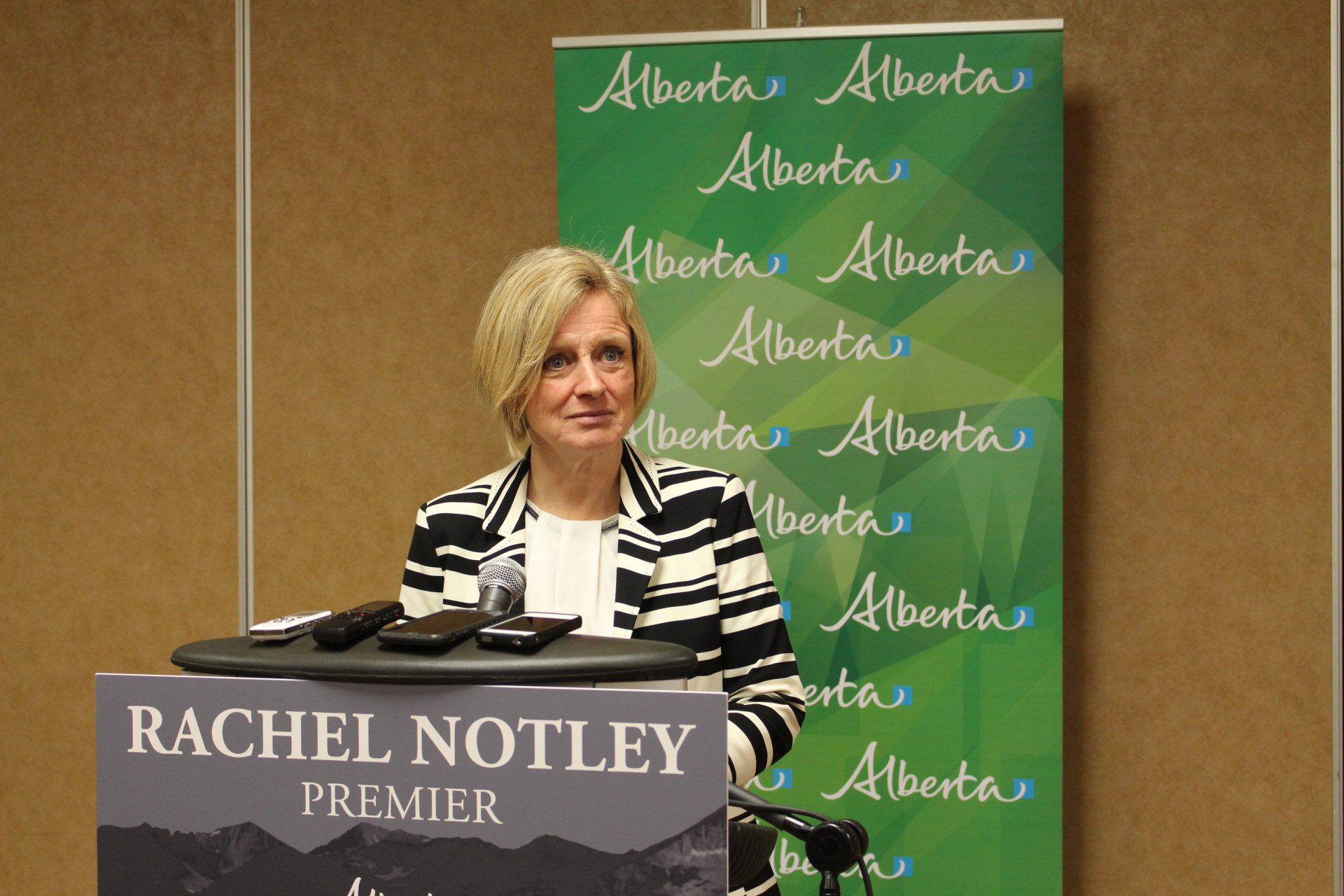 Premier Notley bringing pre-budget consultation to Grande Prairie