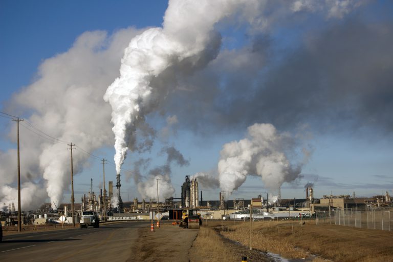Alberta lays out $1.4B plan for industry to cut carbon emissions