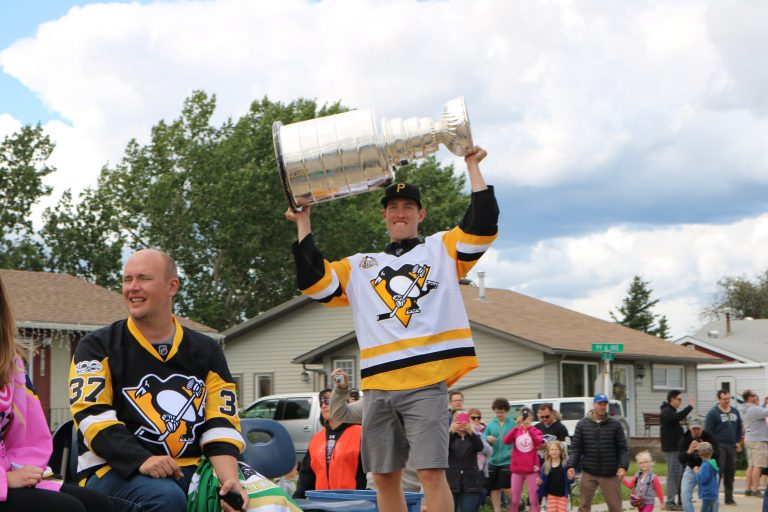 Carter Rowney brings Stanley Cup to Sexsmith