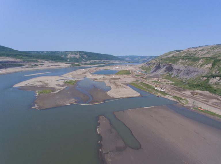 Cancelling Site C would cost less than delaying: report