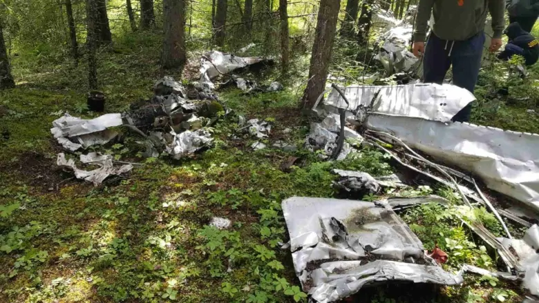 Province sorry for not notifying families of plane wreckage removal
