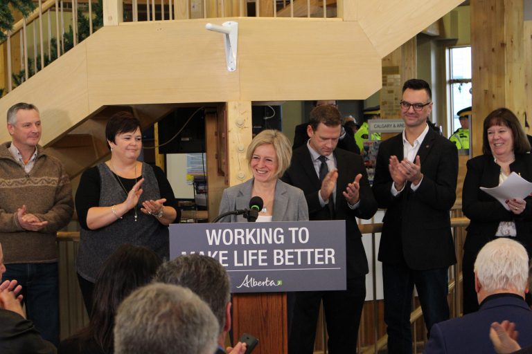 Notley announces twinning of Highway 40