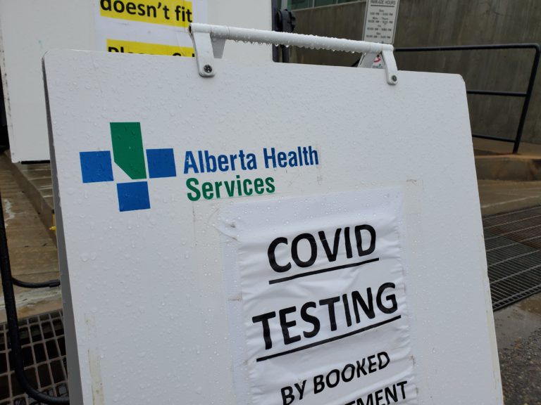 Alberta limiting PCR testing as system is flooded