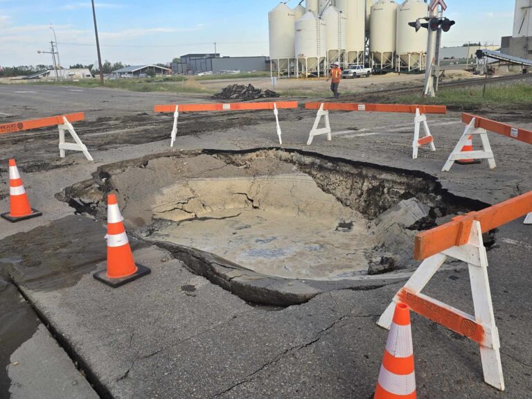 Two-lane traffic temporarily returns to 132nd Ave following water main break