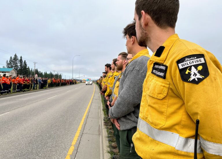 24-year-old Alberta Wildfire firefighter dies in Jasper