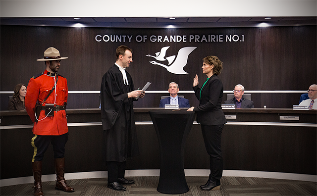 image001 Amanda McDonald being sworn in as County of Grande Prairie Reeve on Oct 27th, 2025. (Supplied, County of Grande Prairie.